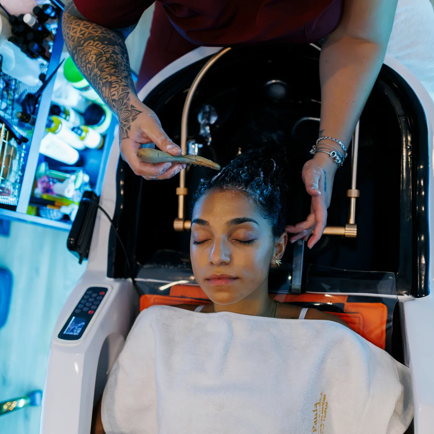 Salon hair wash service